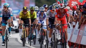 La Vuelta Çocuk Kanseri Araştırması İçin Dayanışma Mesajıyla Start Aldı