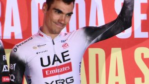 Vuelta a España 2025 Torino'da Başladı: Takımlar Tanıtıldı, Heyecan Dorukta!