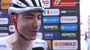 Juan Ayuso Giro d'Italia 2025'i Bıraktı: Arı Sokması Gözünü Kapadı