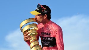 Simon Yates 2025 Giro d'Italia'yı Roma'da Tarihi Zaferle Kazandı - İngiliz Bisikletçinin Muhteşem Performansı