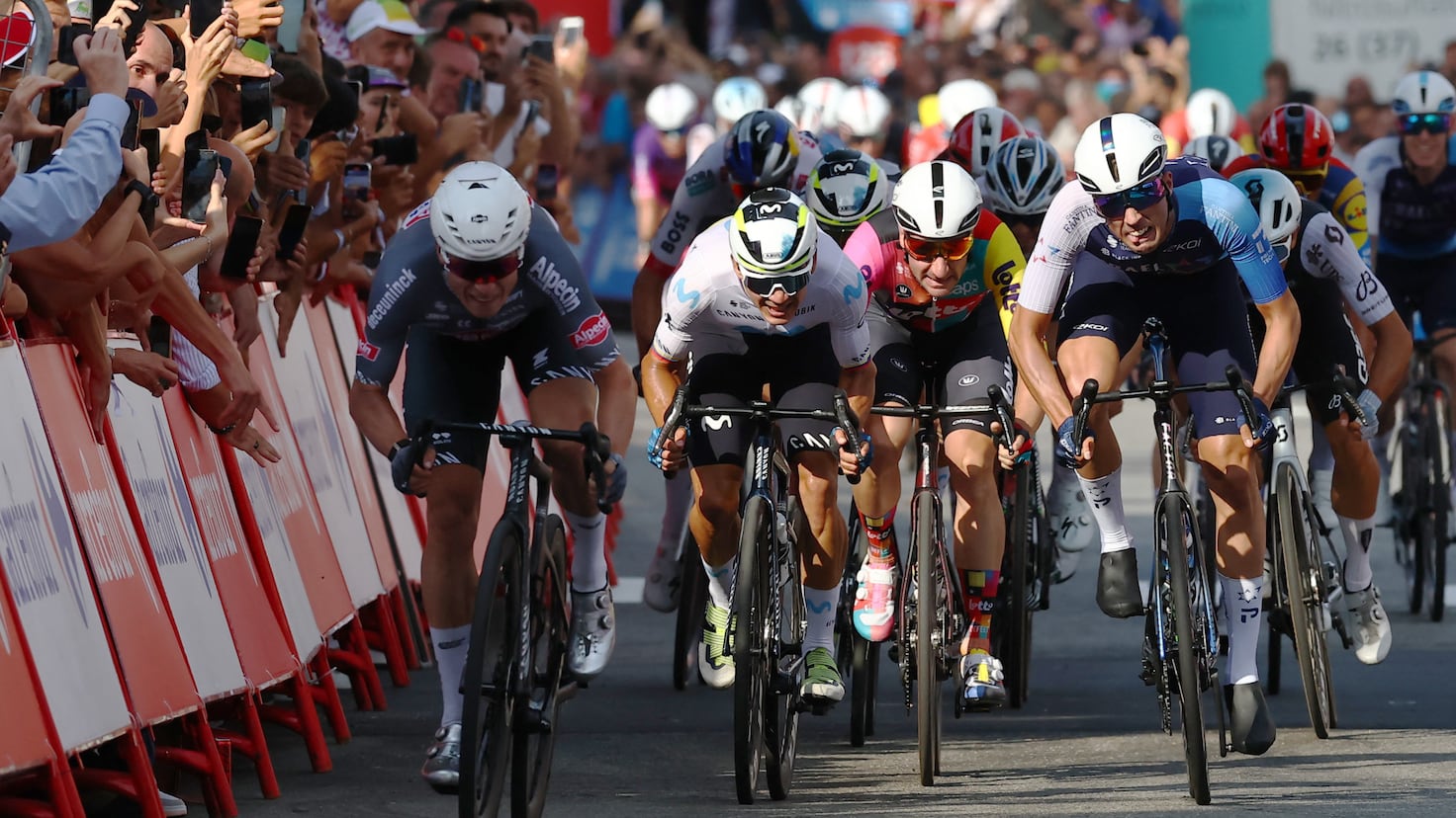Vuelta a España 2025 1. Etap Sonuçları: Jasper Philipsen Büyük Sprint Zaferini Elde Etti