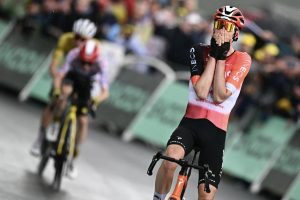 Tour de France 2025: Thymen Arensman'ın Çifte Etap Zaferi ve 'Kıl Payı Kurtuldum' İtirafı