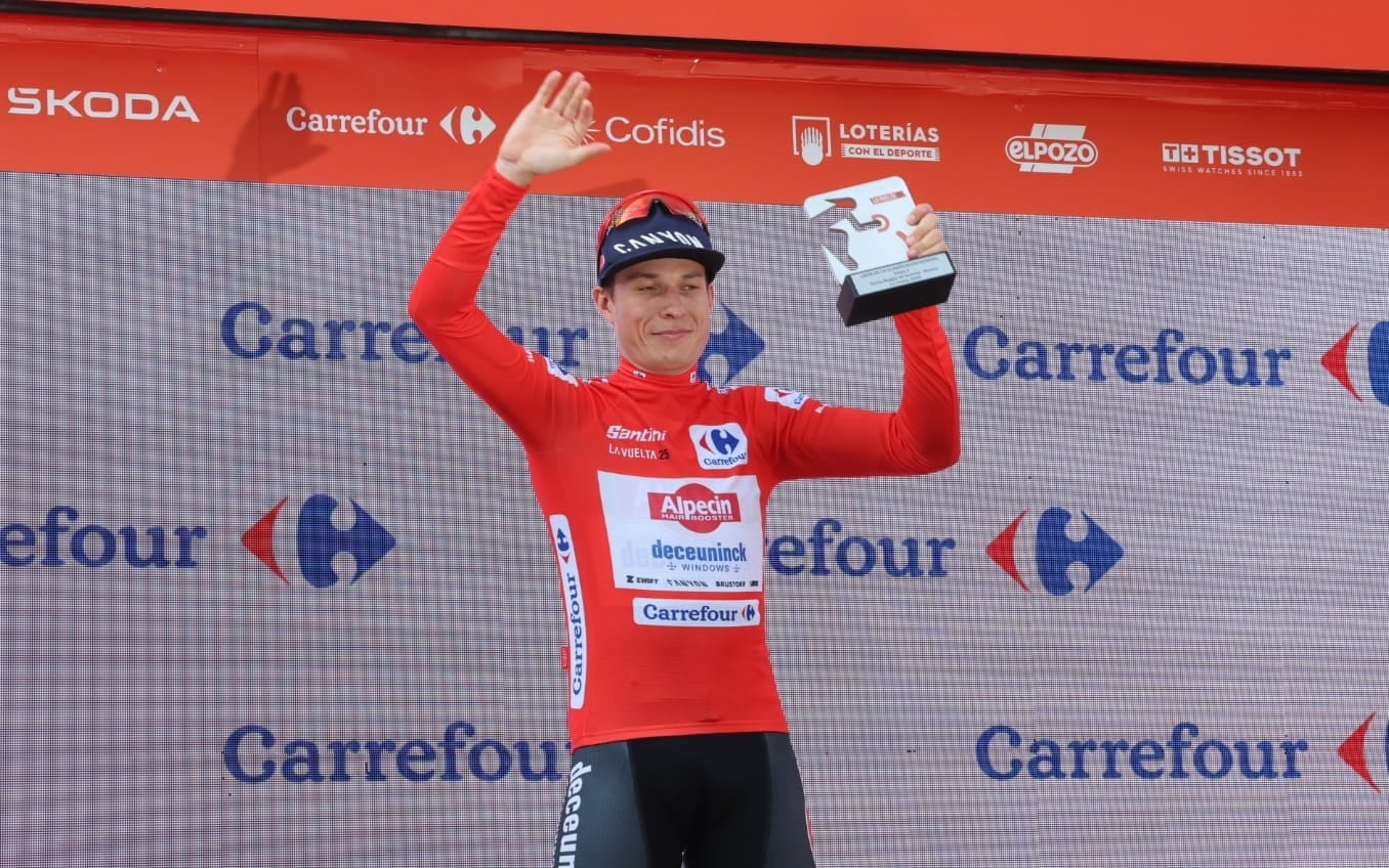 Jasper Philipsen Vuelta 2025 zafer anı