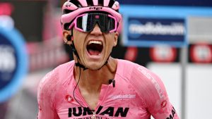 Giro d'Italia 17. Etap Sonucu: Isaac Del Toro Mortirolo Tırmanışında Zafer Kazandı | San Michele All'Adige-Bormio Özeti