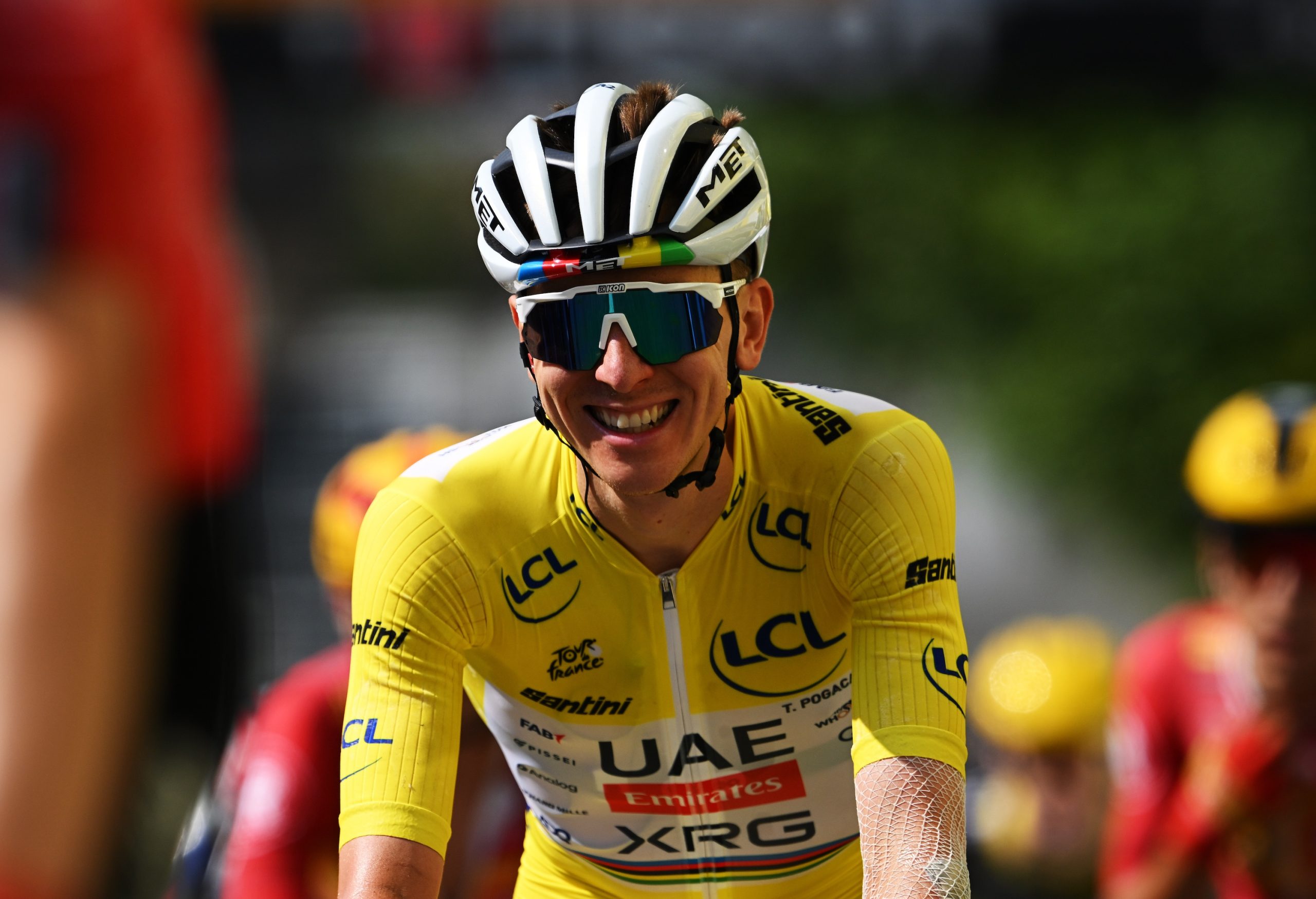 Tadej Pogačar Tour de France'ta Zirvede: 'Hasta Değilim, Sadece Rahatsızlık Verici' - Son Hafta Öncesi Güçlü Performans