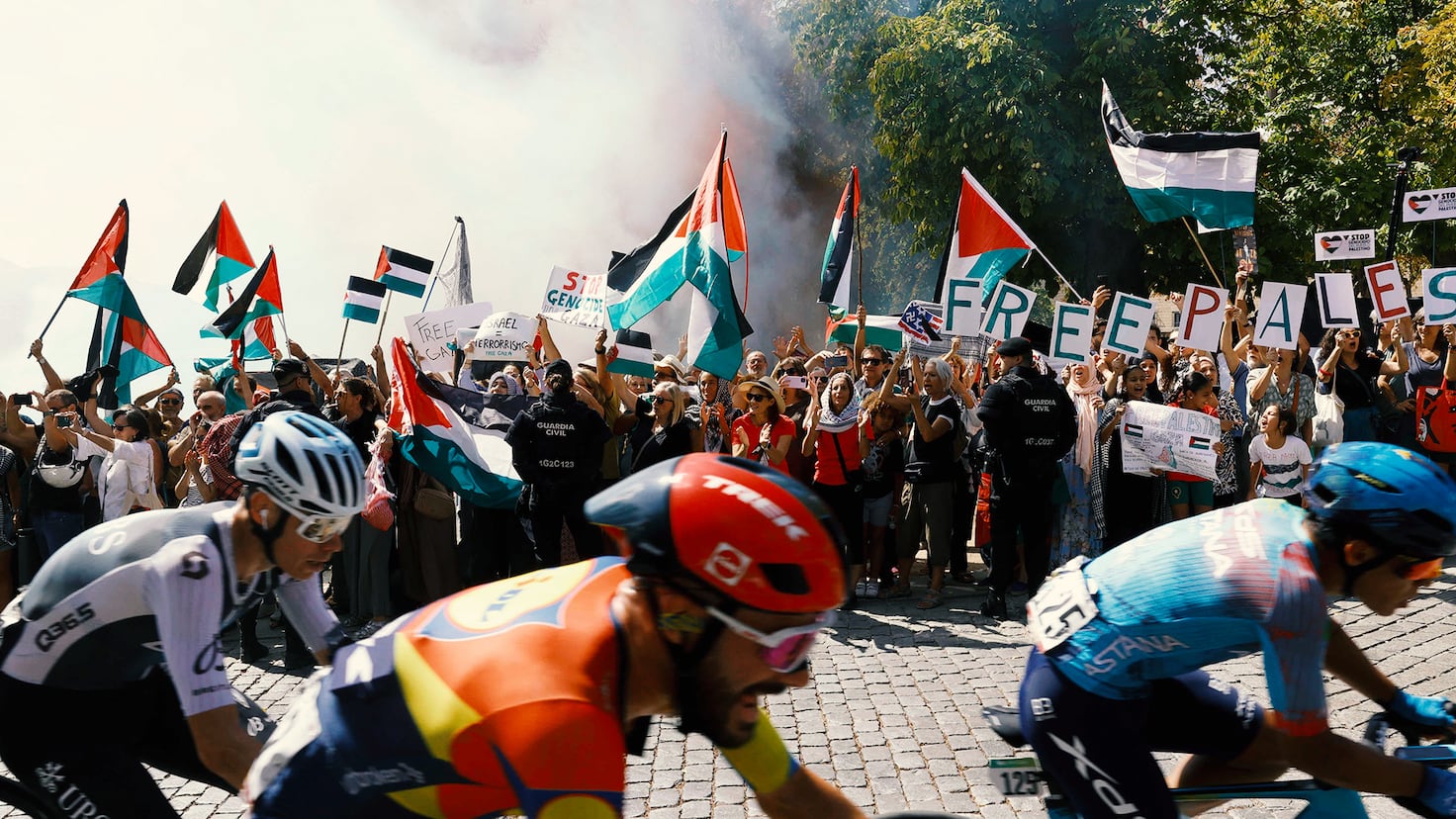 La Vuelta 2025: Gerilim Dolu Etaptan Nefes Kesen Kareler
