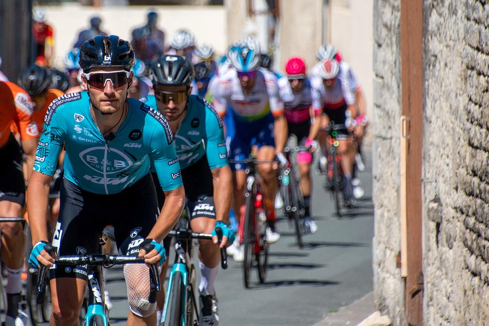 [Race Across America cycling]