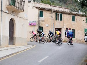 [Race Across America cycling]