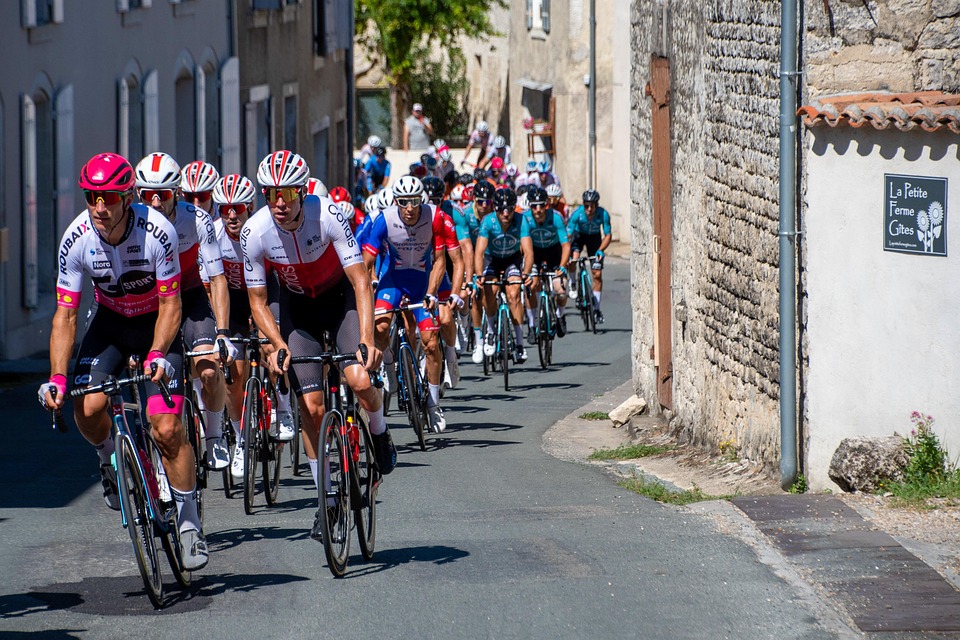 [Race Across America cycling]