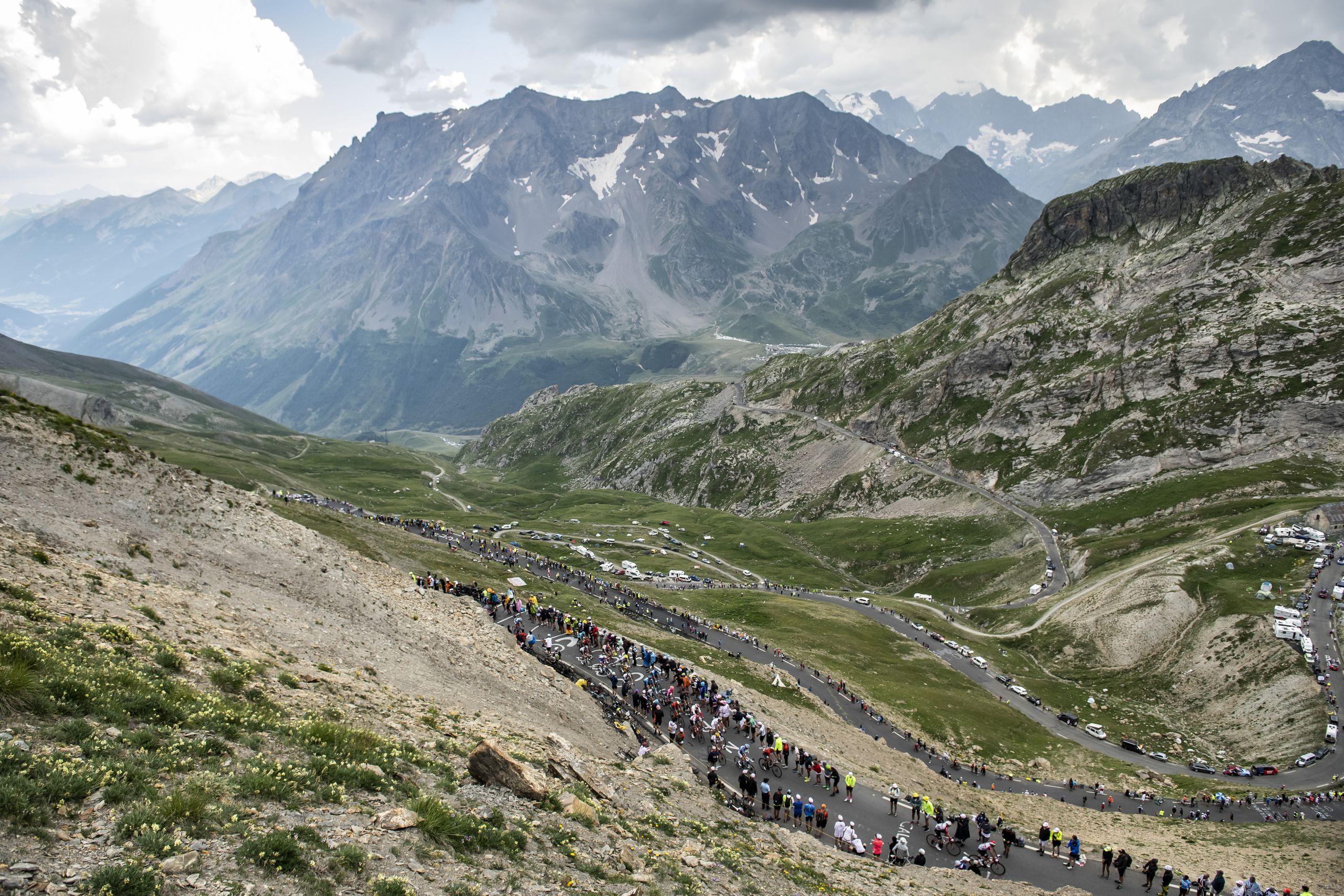 2026 Tour de France Etapları: L'Étape Kadınlar Zwift'te İkonik Dağ Zirveleri Fethediyor