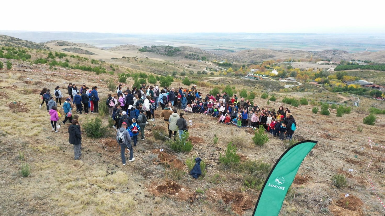 La Vuelta ve Land Life Sendaviva'da 1.000 Yerli Ağaç Dikti: Çevre Kurtarma Projesi