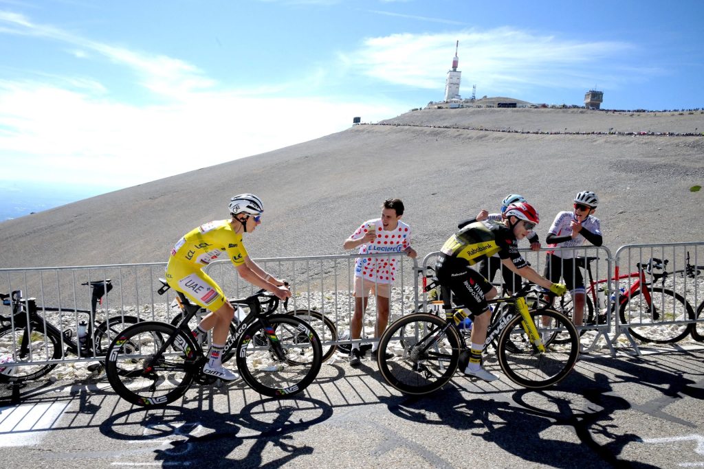 Pogačar'ın Mont Ventoux Bisikleti Satılıyor - Tour de France Şampiyonunun İkonik Colnago Y1Rs'ini 20.000 Dolardan Satın Al