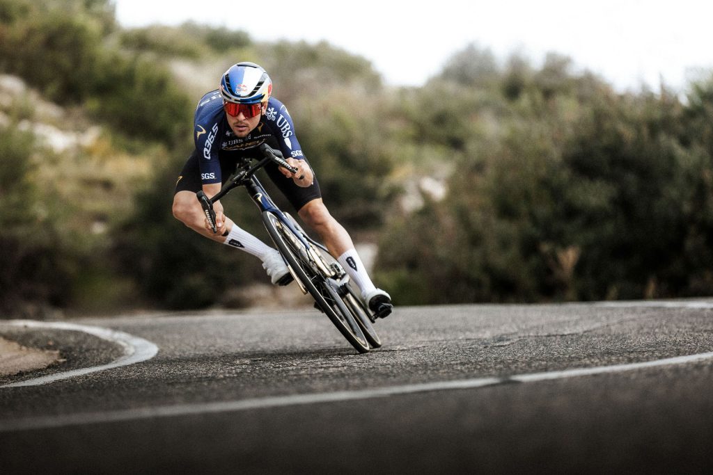 "Acı Çekmeyi Takım Olarak Keyif Alırsak Sonuçlar Gelecek" – Tom Pidcock, Pinarello-Q36.5 ile Tour de France'a Dönüş Yapıyor!