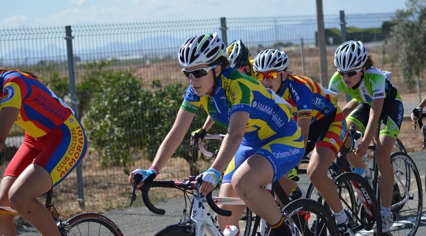 Viella-Guttrans takımı şampiyonluk kutlaması